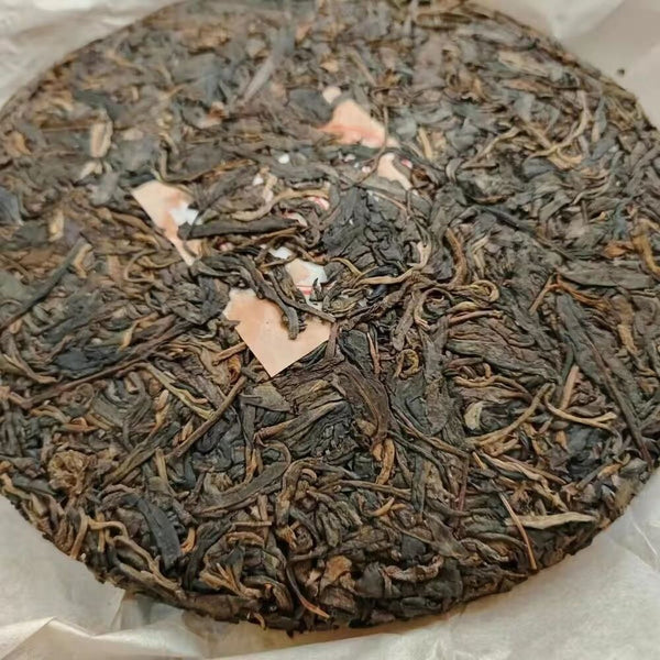 357g Yiwu Aged Pu-erh Raw Tea Old Puerh Raw Tea Cake Ancient Tree Pu'er Tea