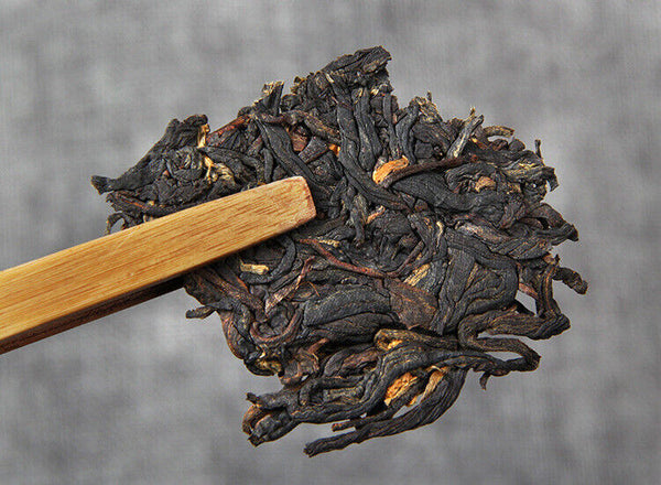 HelloYoung TeaYunnan Old Tree Black Chinese Tea Dianhong Feng Qing Red Black Tea Cake 357g
