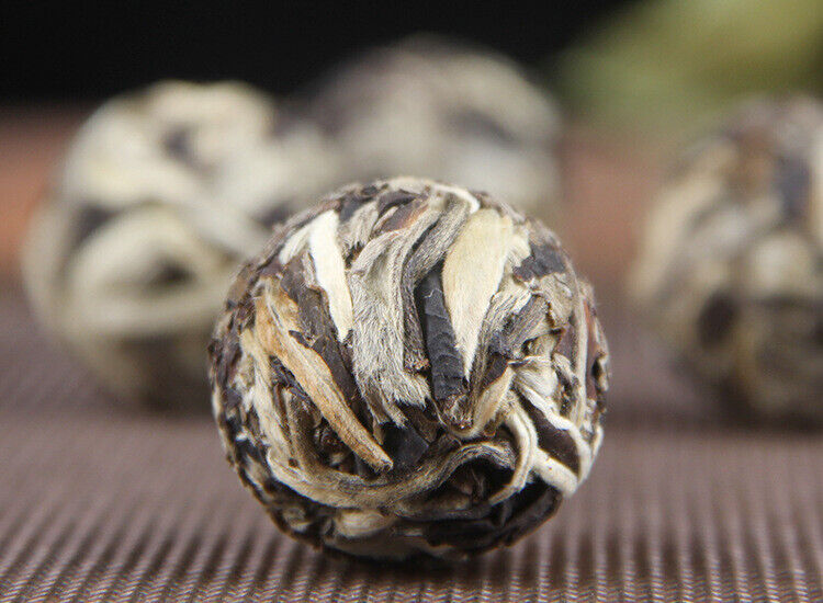 HelloYoung Yunnan Moonlight White Ball Nectar Fragrance Raw Puer Tea Yue Guan Bai Long Zhu