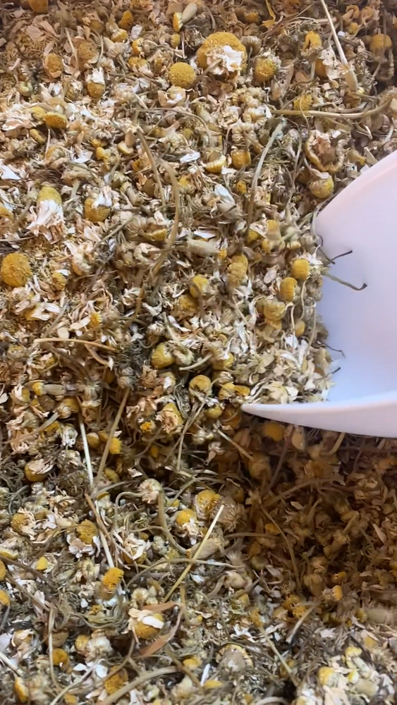 Dried Chamomile Flowers, Chamomile Tea loose leaf, Manzanilla Secondary image