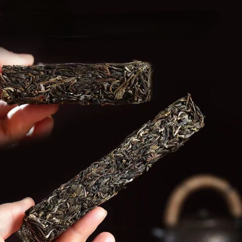 HelloYoung Pu-erh Shengcha Yunnan Pu'er Green Tea 250g Puerh Tea Brick Iceland Old Tree