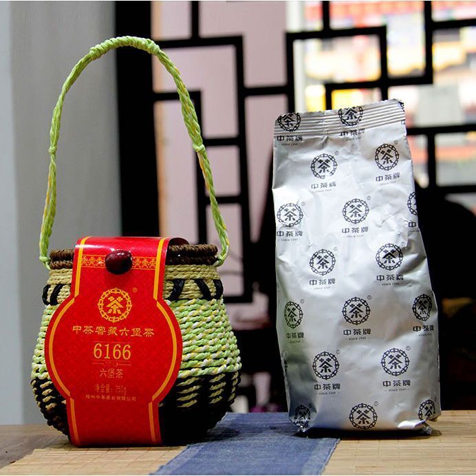 HelloYoung CHINA TEA 6166 Aged Wuzhou Dark Tea Liu Pao Hei Cha Liu Bao Black In Basket 250g Secondary image
