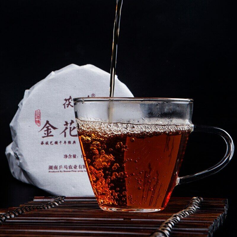 HelloYoung Hunan Anhua BaiLiang Cha Bing Bai Liang Golden Flower Dark Tea Hua Juan Tea 120g Main image