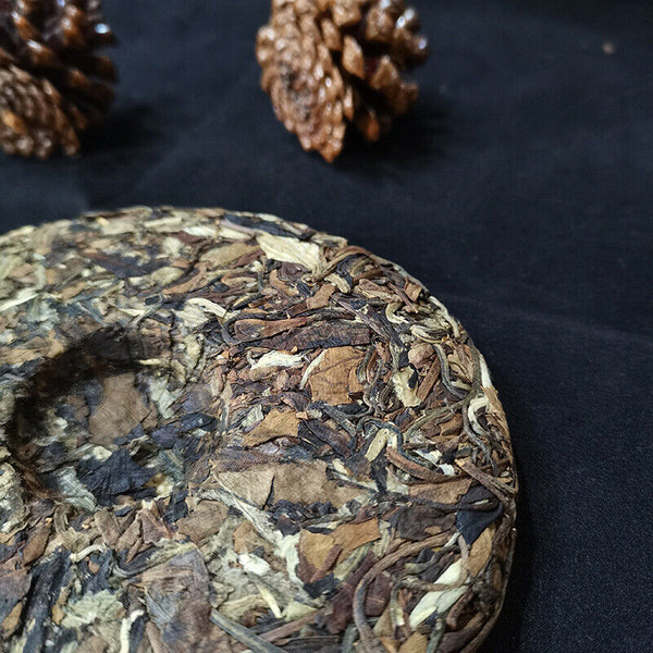 HelloYoung Pu-erh White Tea Cake Yunnan Big Leaf Puerh Tea Old Tree Tea 200g Premium