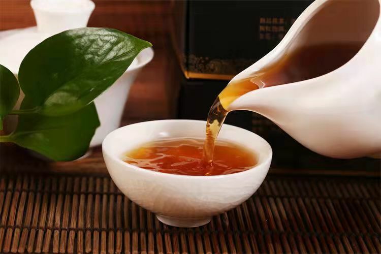 HelloYoung TeaBaishaxi 1953 Fucha *Anhua Dark Tea Golden Flowers Fu Brick Black Tea 338g
