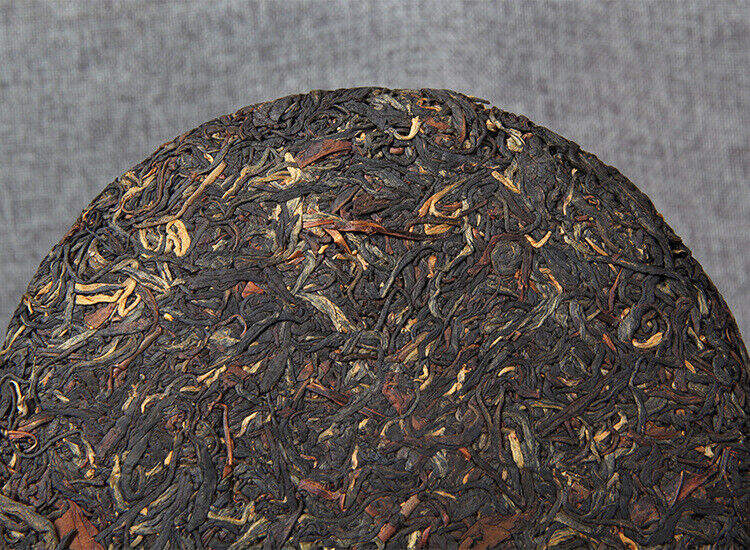 HelloYoung TeaYunnan Old Tree Black Chinese Tea Dianhong Feng Qing Red Black Tea Cake 357g