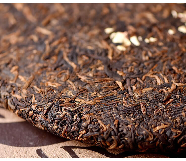 HelloYoung Ripe Puer Golden Buds Cake Menghai Daoshenggen Court Pu'er Tea 357g/12.59oz