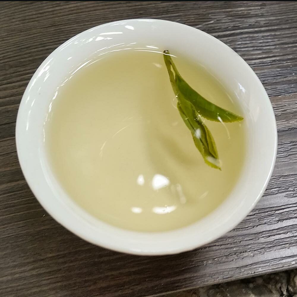HelloYoung Xihu LongJing Green Tea Box Tea Fresh Dragon Well Long Jing Green Tea 75g
