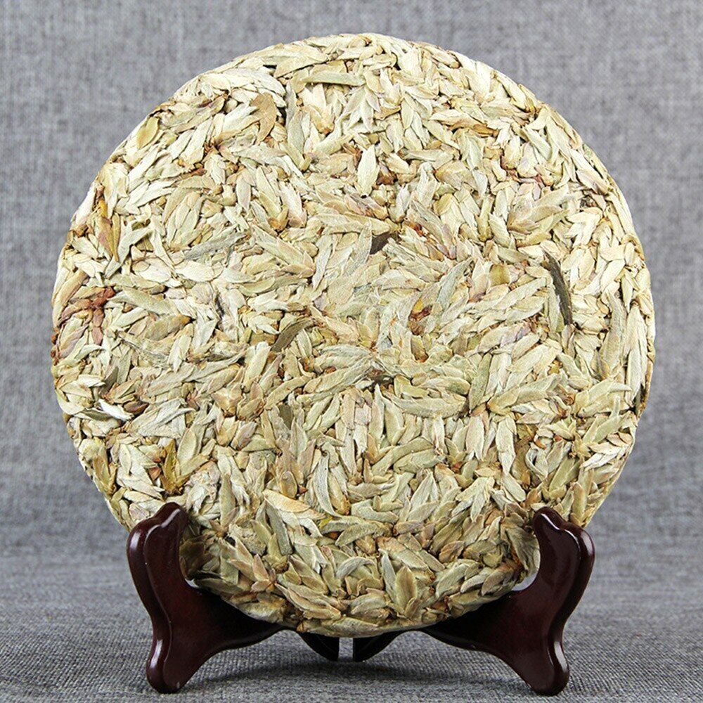 HelloYoung Yunnan Fresh Sheng Puer Tea 357g Early Spring Bud Raw Puer Tea Secondary image
