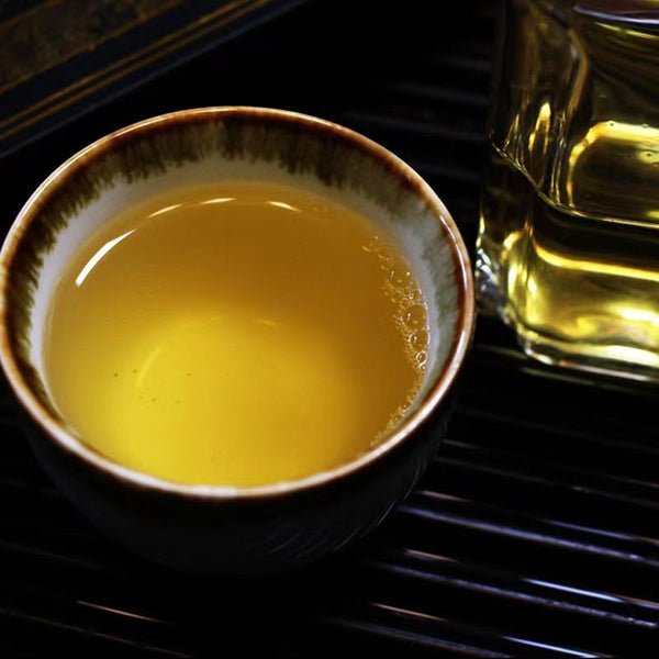 Lceland Golden Leaves Raw Pu'er Tea Cake Pu-erh Tea 357g Yunnan Puerh Raw Tea