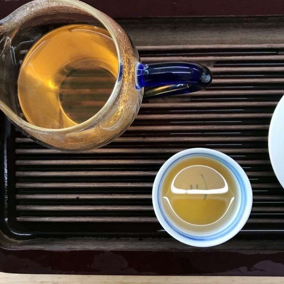 HelloYoung Ancient Mt. Old Tree * Haiwan Old Comrade Puer Raw 500g Lao Tong Zhi Tea