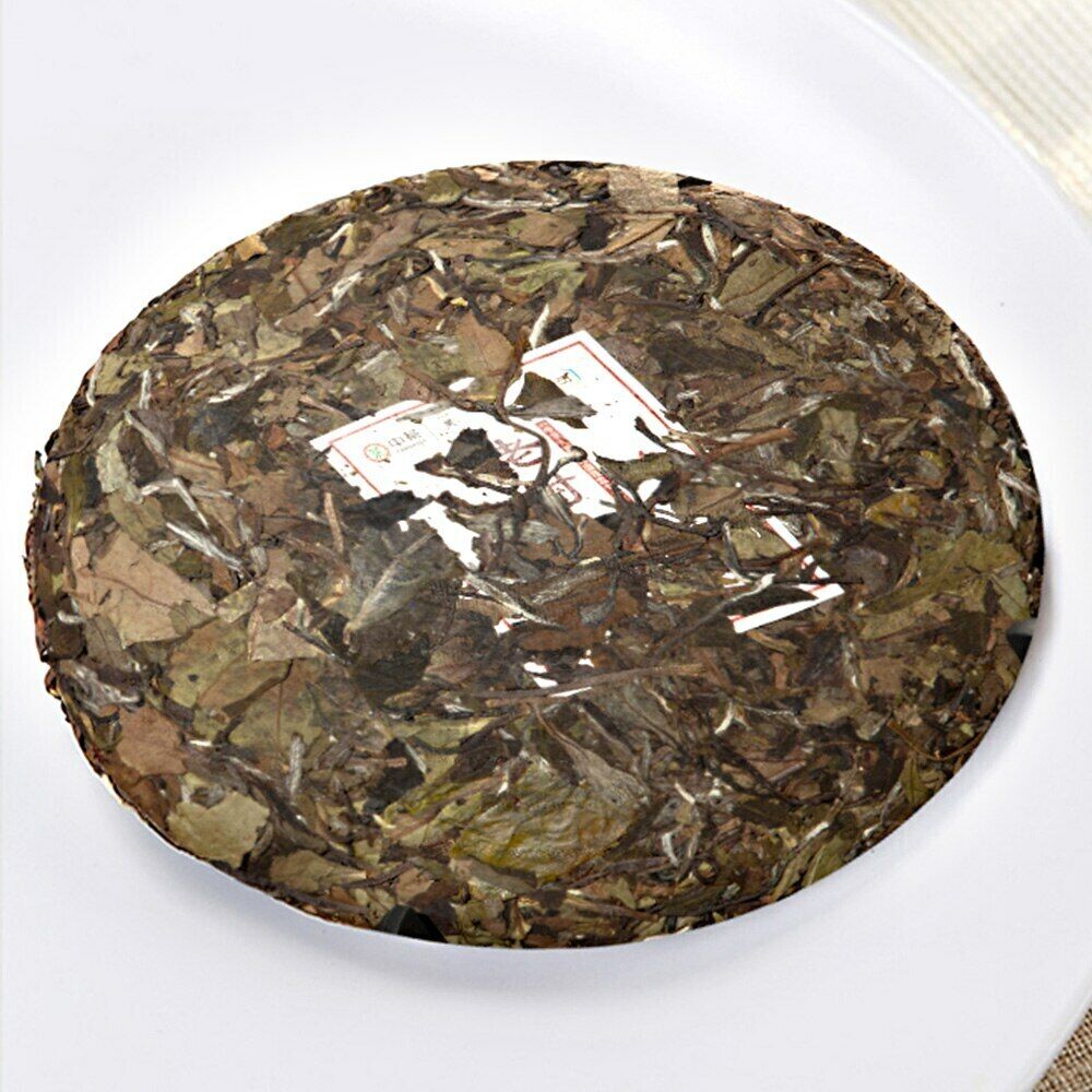 HelloYoung Zhongcha Tea White Cake 5901 Old Tree Baicha Tea 357g Secondary image