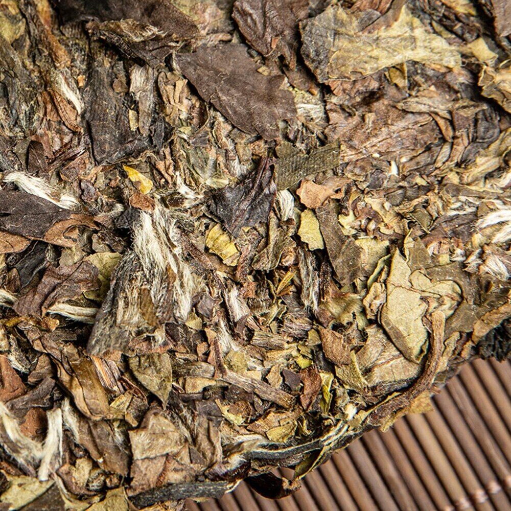 HelloYoung Zhongcha Tea White Cake 5901 Old Tree Baicha Tea 357g
