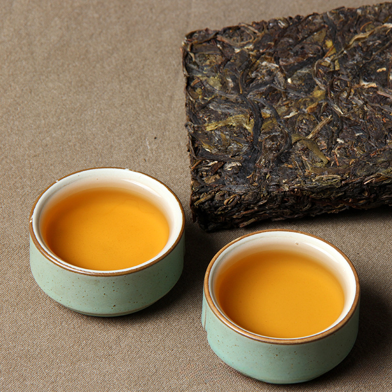 Yunnan Raw Pu-erh Tea Yiwu Ancient Tree 2012 Puerh Tea Brick Pu'er Shengcha 500g Main image