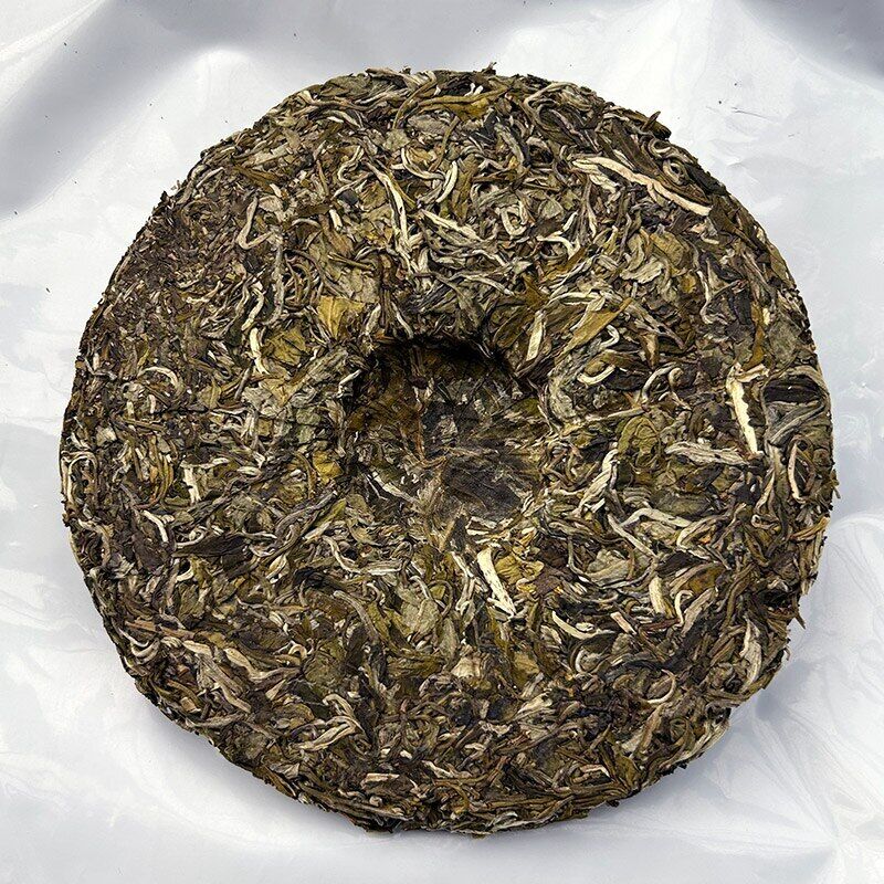 HelloYoung Fuding White Peony White Tea Peony King White Chinese Tea Bai Cha Cake 300g