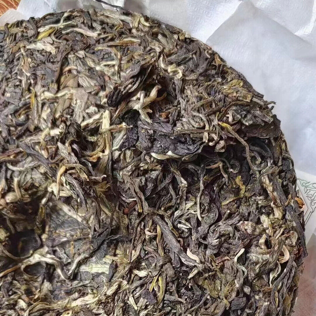 357g Yunnan Raw Puerh Tea Cake  Luoshuidong Pu'er Raw Tea Premium Pu-erh Tea