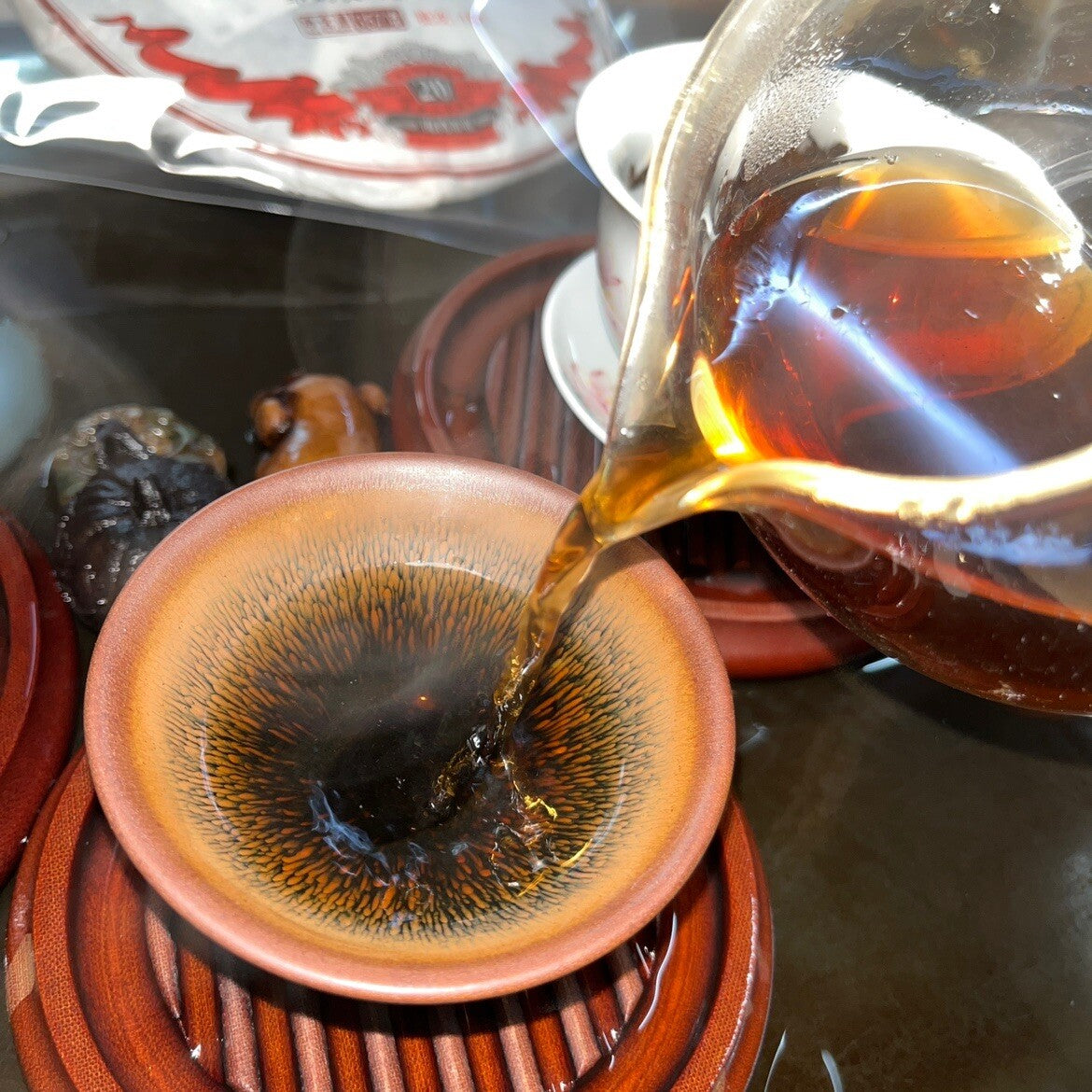 HelloYoungTea 2019 Anniversary Shu Puer Tea 357g"9978", Haiwan Tea Factory Lao Tong Zhi Pu-erh 2019年周年纪念熟普洱 357克“9978”，海湾茶厂老同志普洱茶