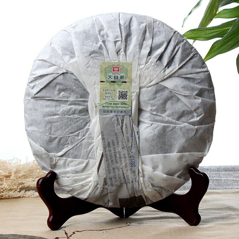 HelloYoung Dayi 7542 Shen Puer Tea Batch 1401 TAETEA Raw Pu-erh Tea 357g