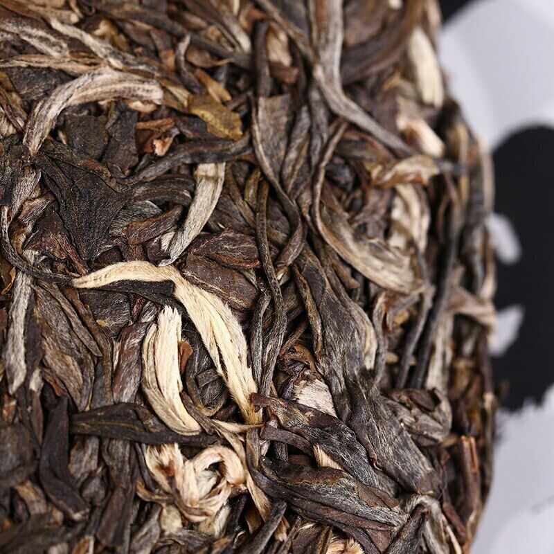 HelloYoung Yunnan Aged Tree Old Comrade Sheng Puer Tea Haiwan Yun Hai Raw Puer 400g