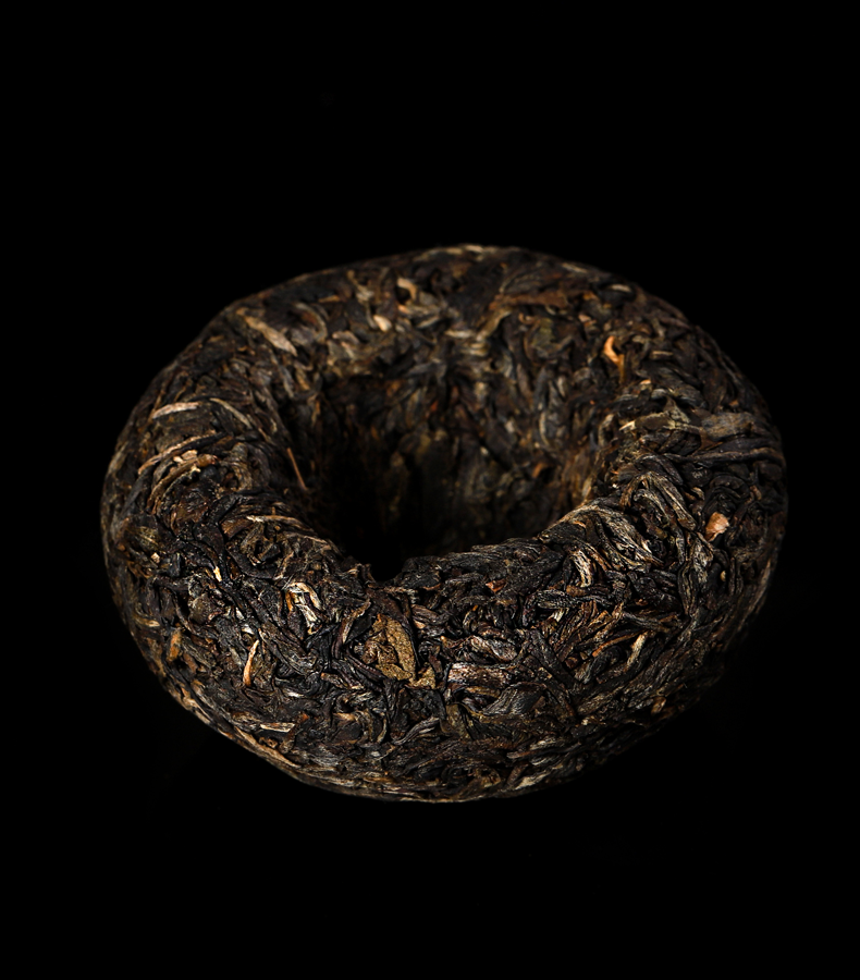 HelloYoung Yunnan Menghai Ba Jiao Ting Sheng Tuo Cha Bulang Mt. Pu'er Tea Raw 500g Box