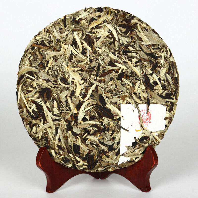 HelloYoung Jinggu Moonlight Pu'er Tea Box XIA GUAN BAI CHA Dali White Tea Cake 320g Main image