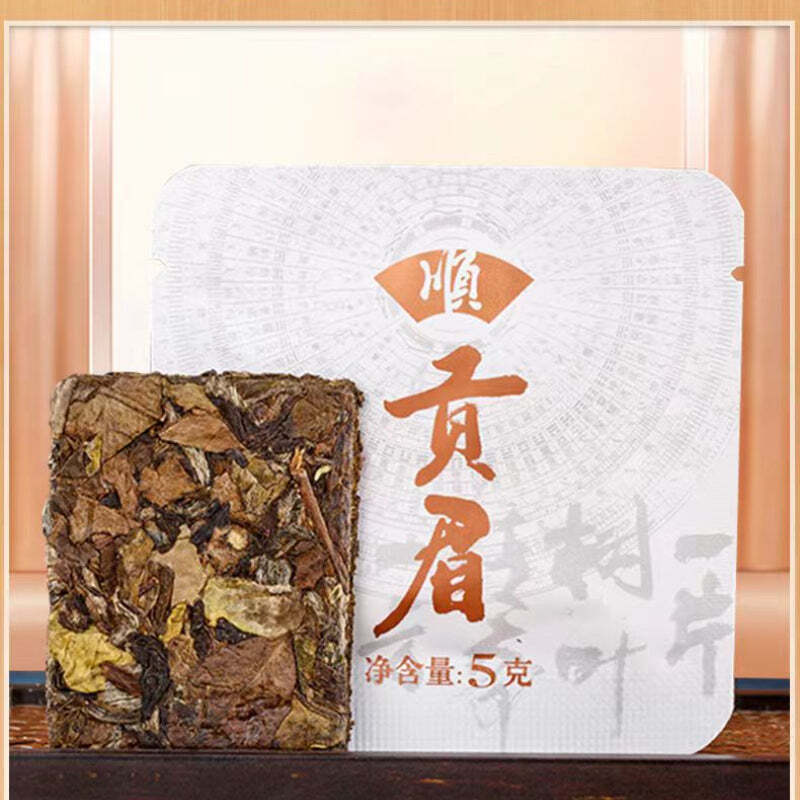 100g Premium Fuding White Tea Gongmei White Tea Brick Portable Gift Tea Package Main image