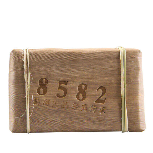 HelloYoung Yunnan Menghai Classical 8582 Raw Puer Tea Brick Old Tree Sheng Puerh 250g