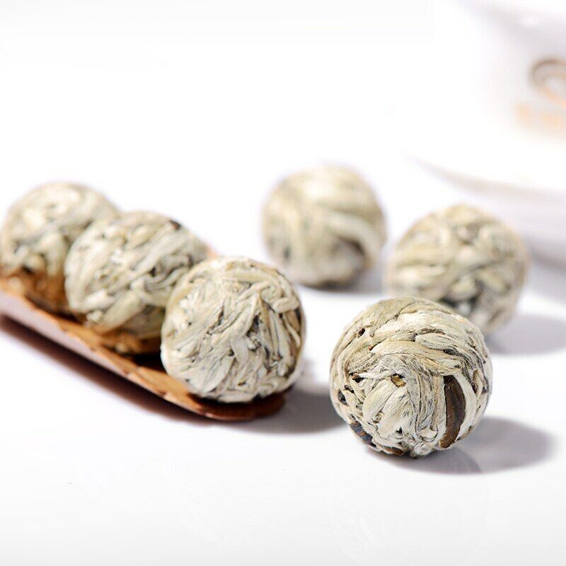 Chinese White Tea Yunnan High Mountain Old Tree Yue Guang Bai Dragon Ball Moon Main image