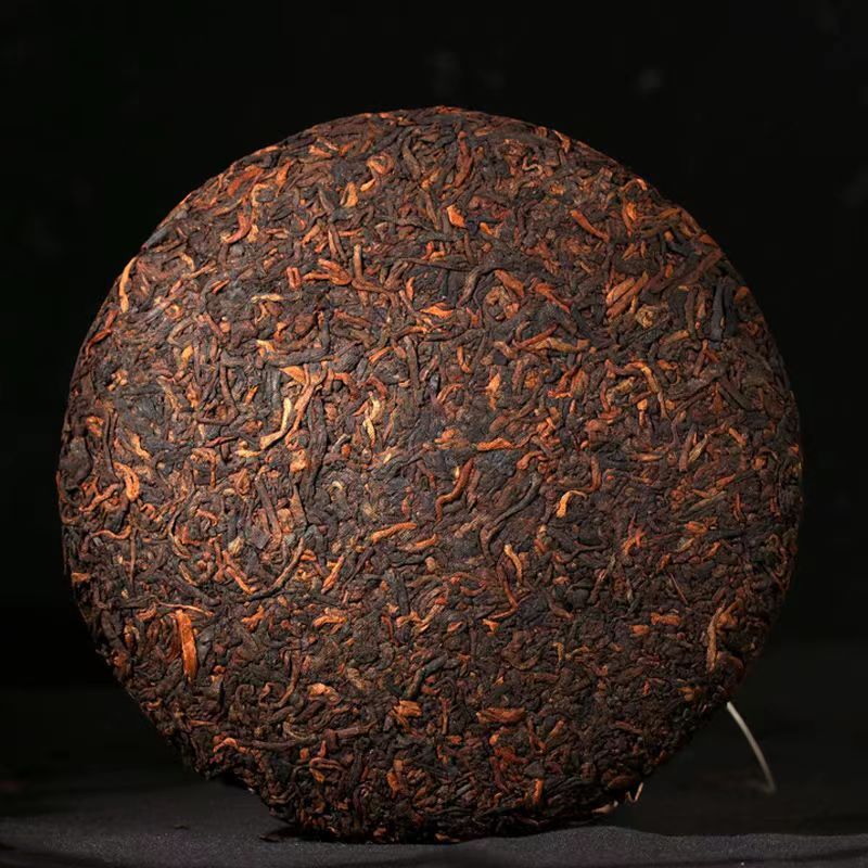 200g Yiwuchun Puerh Ripe Tea Cake Pu-erh Cooked Tea Pu'er Tea Chinese Black Tea Main image