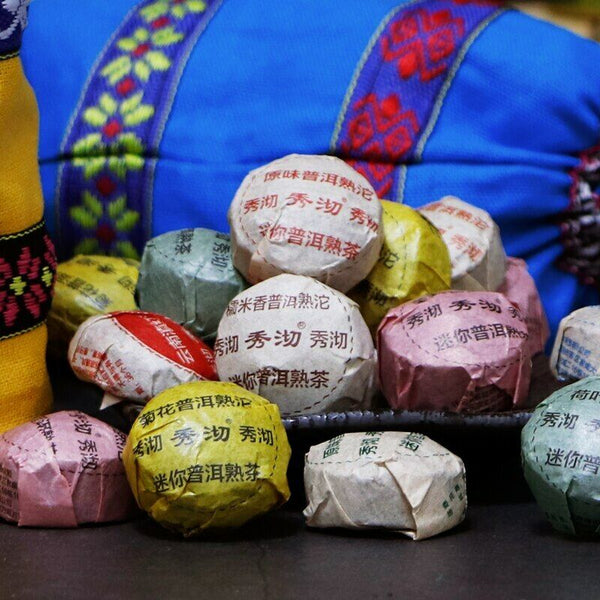 HelloYoung 50pcs10 Different Flavors Mini Yunnan Tea Chinese Tea Chai with Gift Bag