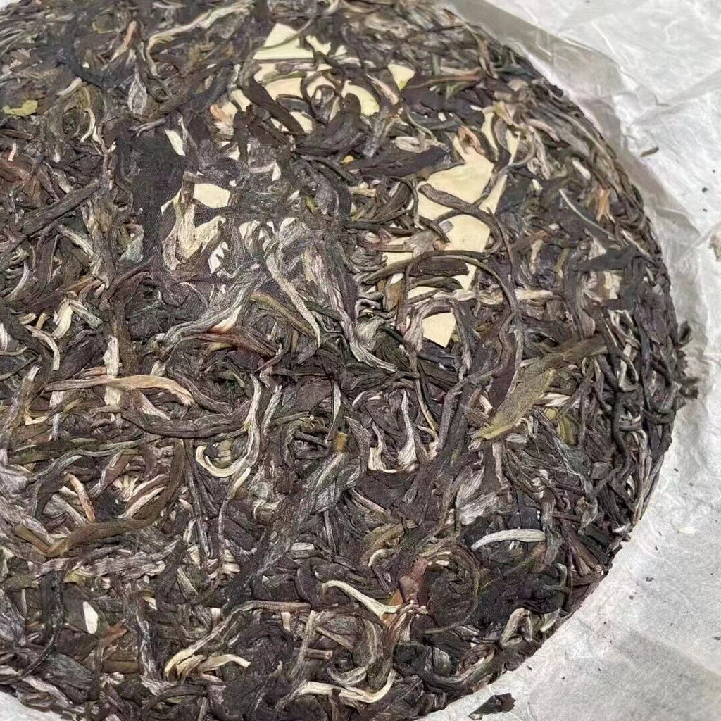 357g Yunnan Raw Pu-erh Cake Tea Bingdao Xiangjin Aged Puerh Raw Tea Cake