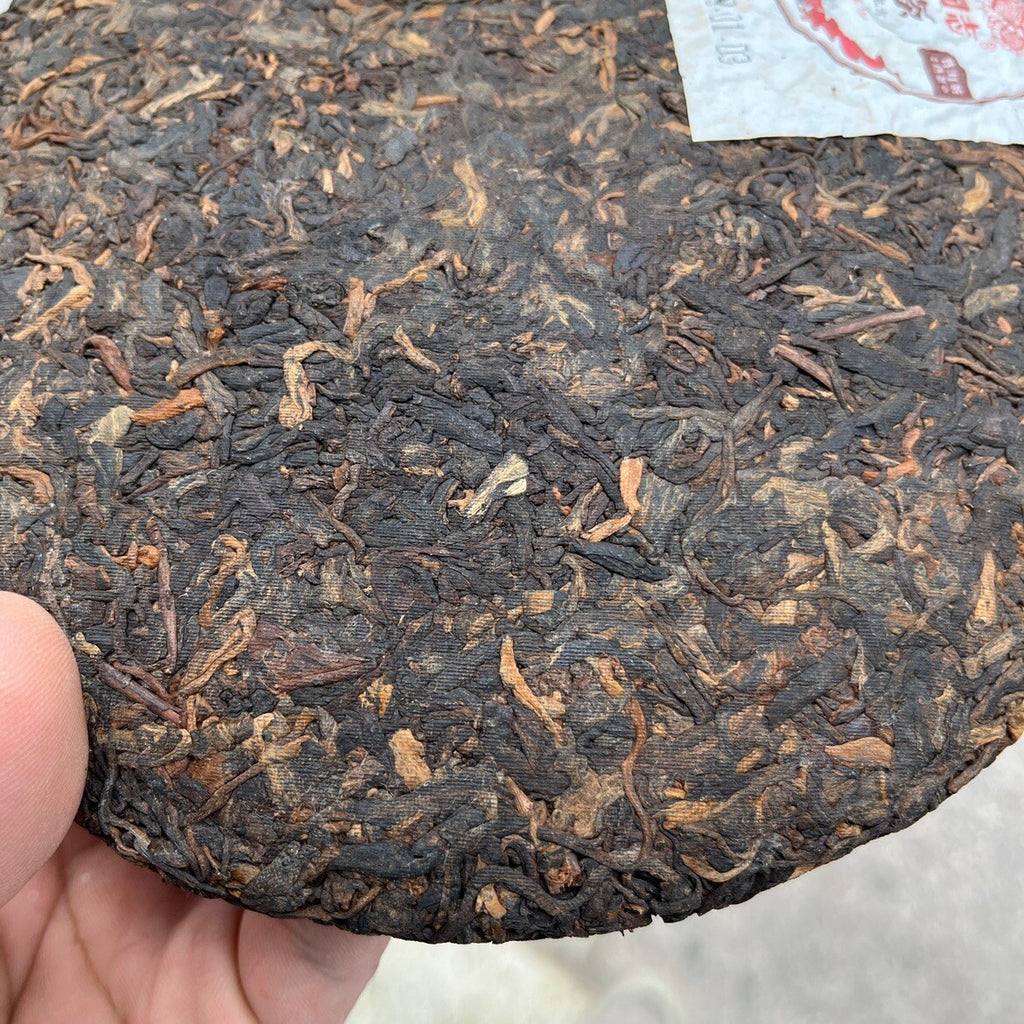 HelloYoungTea 2019 Anniversary Shu Puer Tea 357g"9978", Haiwan Tea Factory Lao Tong Zhi Pu-erh 2019年周年纪念熟普洱 357克“9978”，海湾茶厂老同志普洱茶