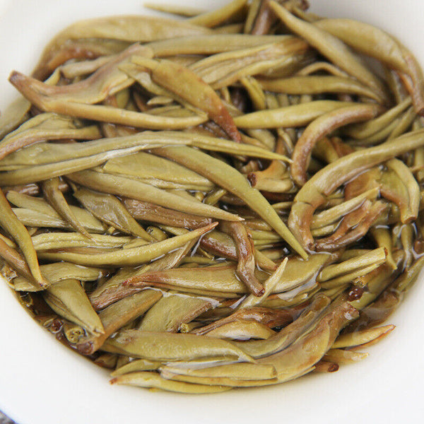 HelloYoung Yunnan High Mountain Old Tree White Tea Handmade Yue Guang Bai Dragon Pearl
