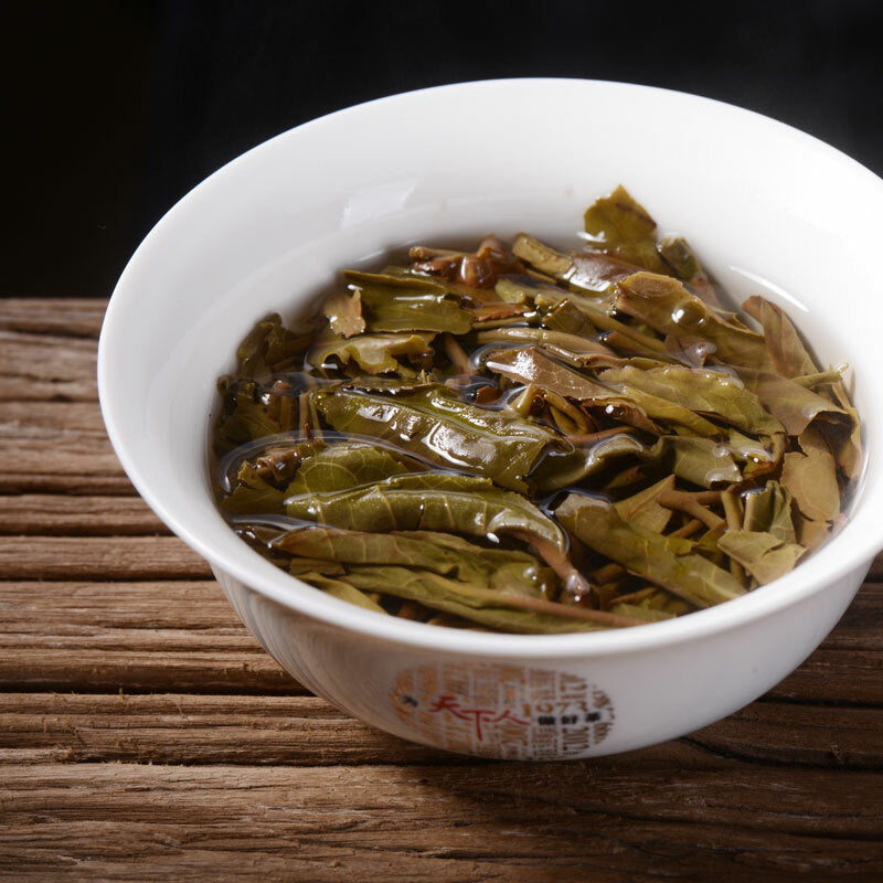 400g  Old Comrade Pu-erh Tea Cake