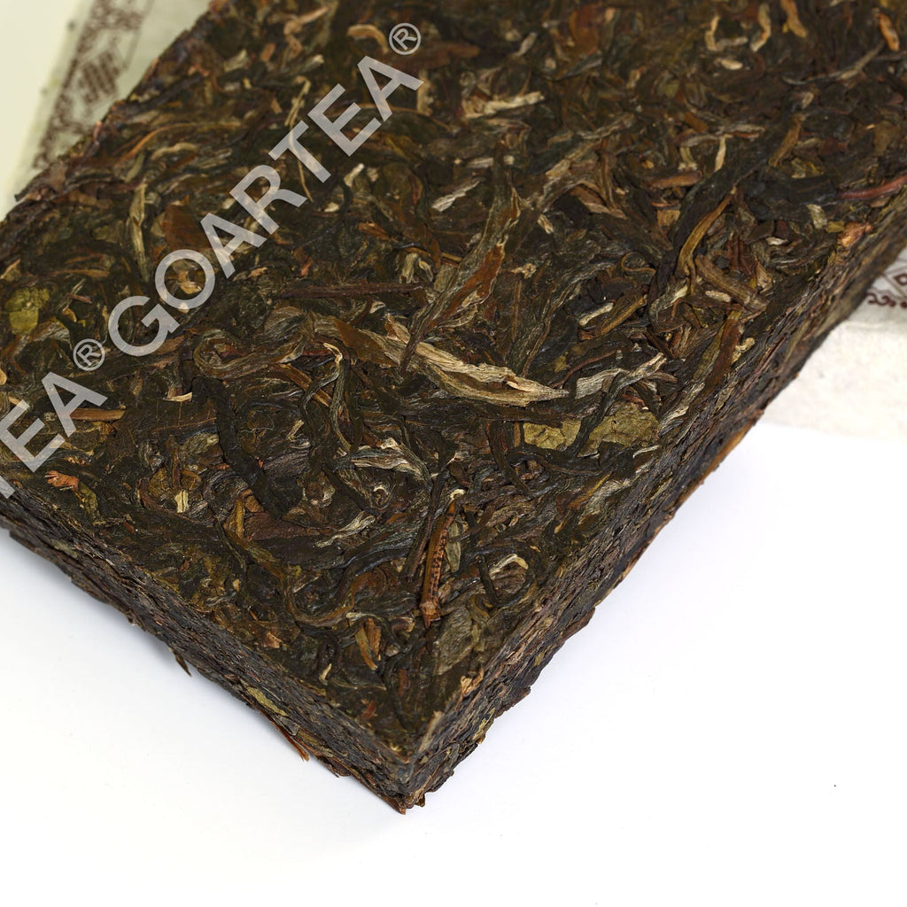 HelloYoung Year 250g Supreme Yunnan Yiwu Ancient Tree Pu'er Puer puerh Brick Raw Tea