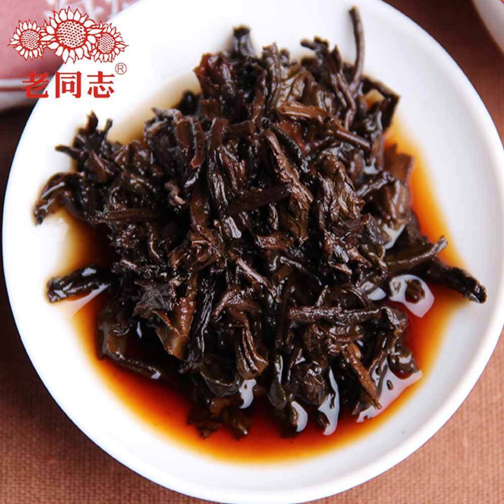 HelloYoung Shu Puer yr HaiWan 9978 Batch 181 LaoTongZhi Old Comrade Ripe Puer Tea Cake