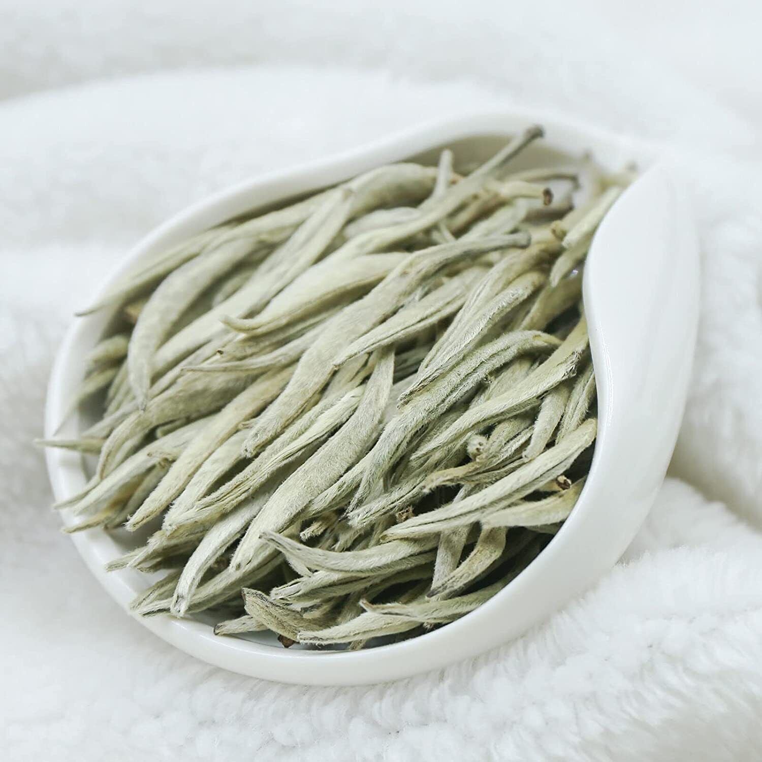 HelloYoung TEARELAE Silver Needle White Tea 113g Yunnan Bai Hao Yin Zhen Secondary image