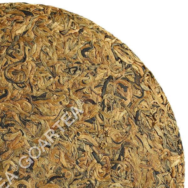 HelloYoung TeaHELLOYOUNG 357g Nonpareil Supreme Golden Buds Dian Hong Yunnan Black Tea Cake