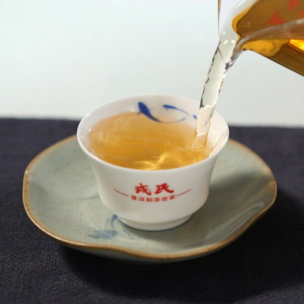 HelloYoung Mengku Rongshi Shen Puer Ben Wei Da Cheng 500g Raw Cake Tea