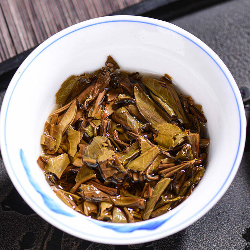 357g Yiwu Raw Puerh Tea Cake Guafengzhai Pu-erh Shengcha Yunnan Pu'er Green Tea