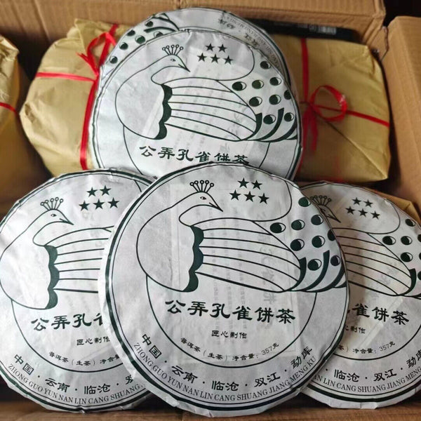 357g Yunnan Raw Pu-erh Tea Cake Gongnong Peacock Sheng Puerh Tea Pu'er Raw Tea