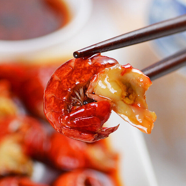 麻辣小海鲜罐头八爪鱼鲍鱼罐头麻辣龙虾尾罐头蒜蓉生蚝海鲜零食 Kleine würzige Meeresfrüchte in Dosen