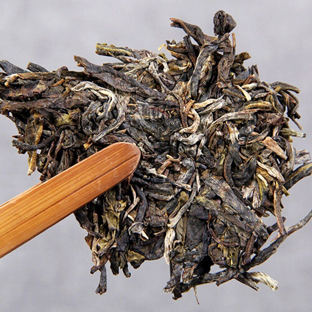 HelloYoung Yunnan Treasures Sheng Puerh Tea 357g Yiwu Ancient Tree Pure Raw Puer Tea Top