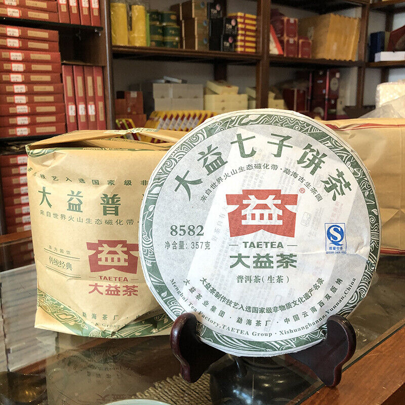 HelloYoung TAETEA 8582 Yunnan Menghai Dayi Pu-erh Green Cake Puer Pu Er Tea 357g Raw