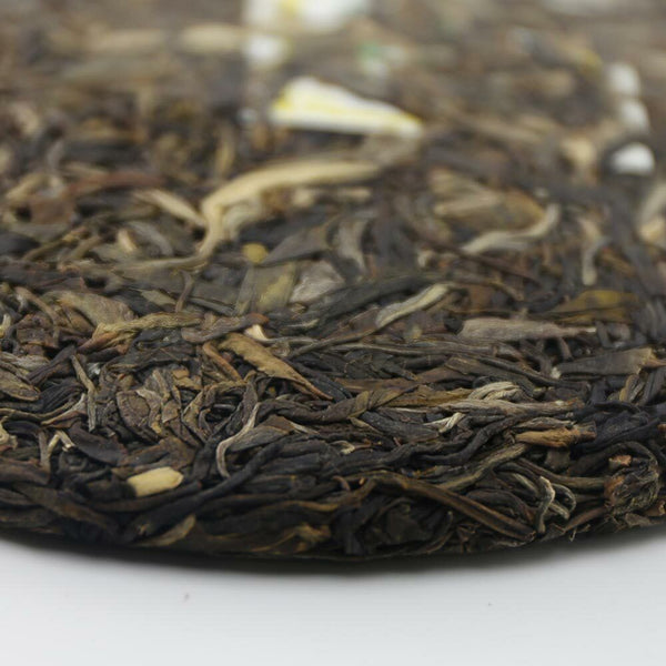 HelloYoung Puer Cake Sheng Puer Health Care 357g High Quality Yipintang Menghai Premium