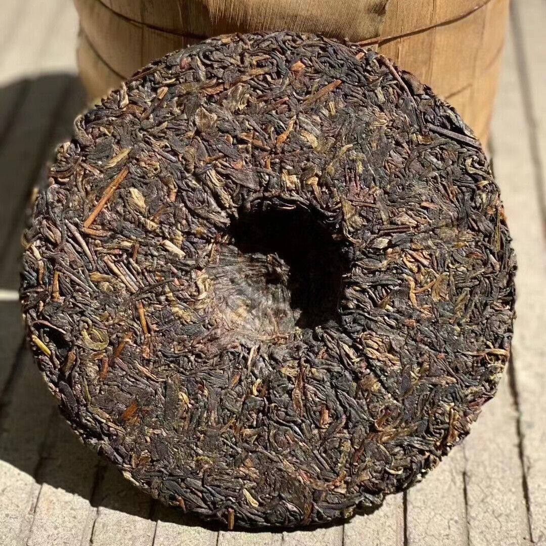 357g Yunnan Aged Pu'er Raw Tea Cake Tong Xing Hao Old Puerh Raw Tea Pu-erh