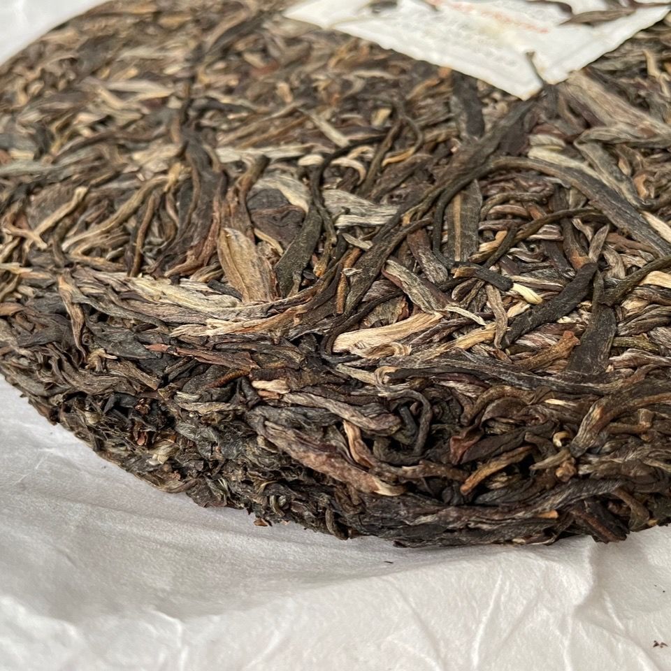 HelloYoung MENGKU Mang Fei Gu Shu Muyechun Puer Tea Mangfei Pu-erh Tea Cake 500g Raw