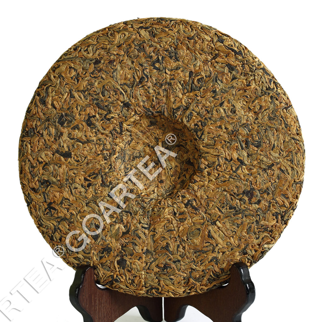 HelloYoung TeaHELLOYOUNG 357g Nonpareil Supreme Golden Buds Dian Hong Yunnan Black Tea Cake