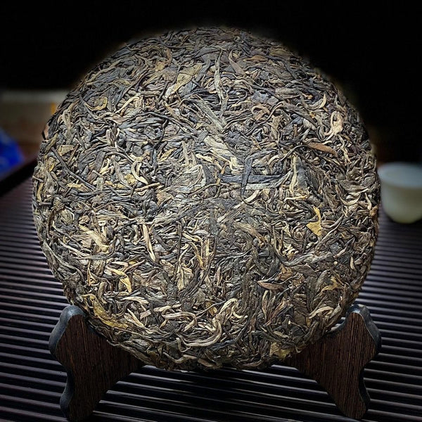 HelloYoung Yunnan Iceland Raw Puer Chinese Tea Spring Tender Leaf Sheng Puer Tea 357g