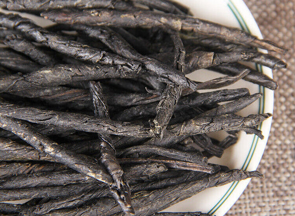 Premium Hainan KU DING Big Leaf Kuding Tea Herbal Tea Bitter Tea China Green Tea